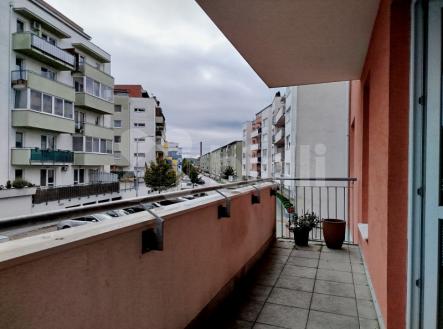 Pronájem novostavby bytu 1+kk 32m2 s balkonem 4m2 - Kamechy, Brno-Žebětín | Pronájem bytu, 1+kk, 32 m²