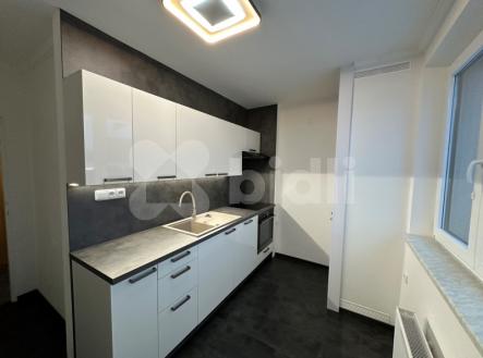 Pronájem zrekonstruovaného bytu 2+1, Hradec Králové | Pronájem bytu, 2+1, 65 m²