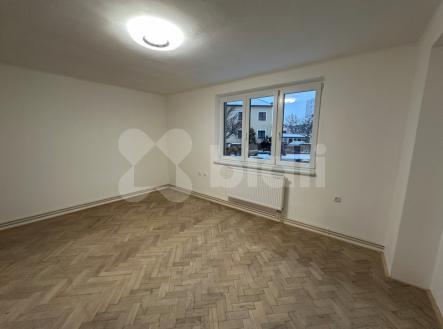 Pronájem zrekonstruovaného bytu 2+1, Hradec Králové | Pronájem bytu, 2+1, 65 m²