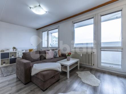 Prodej světlého bytu 1+kk (34 m&#178;) s lodžií v Kladně | Prodej bytu, 1+kk, 40 m²