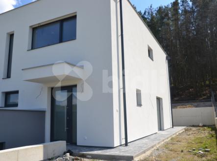 Prodej řadového domu 4+kk,152 m2, pozemek 580 m2,  Hluboká nad Vltavou | Prodej - dům/vila, 142 m²