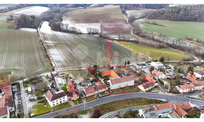 Prodej nemovitosti k rekonstrukci 3 250 m2 - Přemyslovice