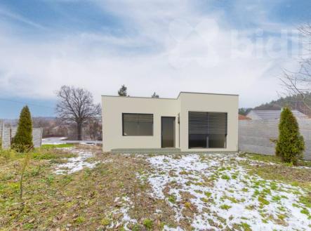 Prodej RD, 2 samostatné byty, garáž, pozemek 1 091 m2, obec Hostěnice - Mokrá, Brno-venkov | Prodej - dům/vila, 150 m²