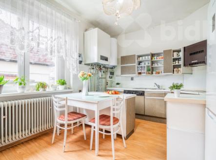 Prodej, RD se zahradou a garáží, Havlíčkova, Bystřany | Prodej - dům/vila, 153 m²