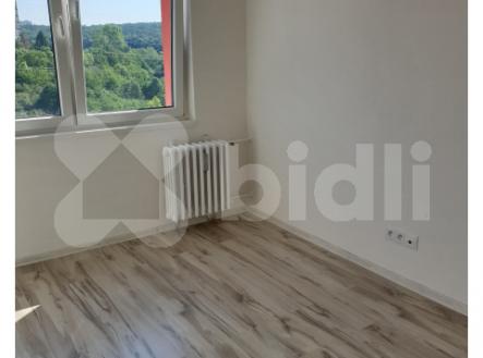 Prostřední pokoj | Pronájem bytu, 3+1, 67 m²