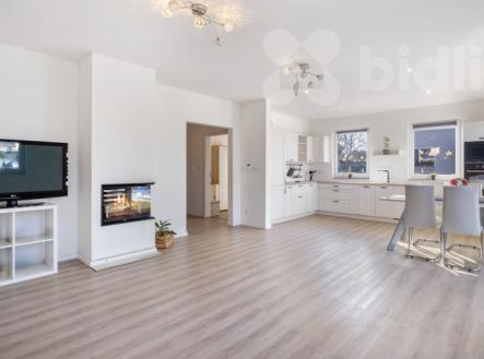 Prodej rodinného domu 185 m&#178; ve Stratově | Prodej - dům/vila, 160 m²