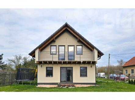 Prodej rodinného domu 185 m&#178; ve Stratově | Prodej - dům/vila, 160 m²