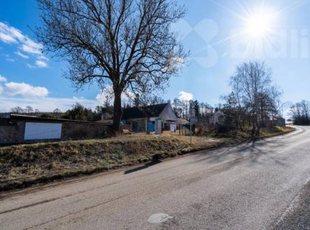 Prodej stavby a stavebního pozemku 3.097 m2 v Dalekých Dušníkách u Dobříše | Prodej - zemědělský objekt, 3 097 m²