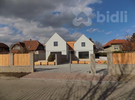 Prodej 4+kk, UP 107 m2, zahrada 229 m2, Praha 9-Běchovice | Prodej - dům/vila, 107 m²