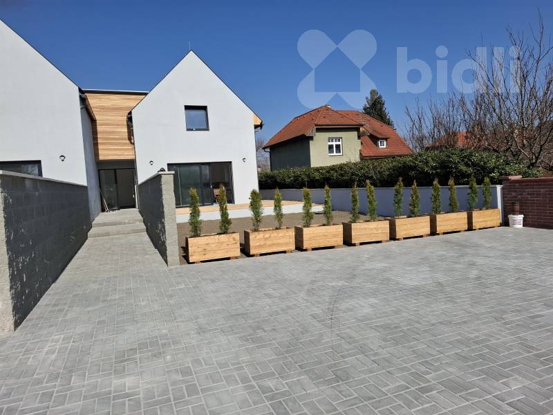 Prodej 4+kk, UP 107 m2, zahrada 229 m2, Praha 9-Běchovice
