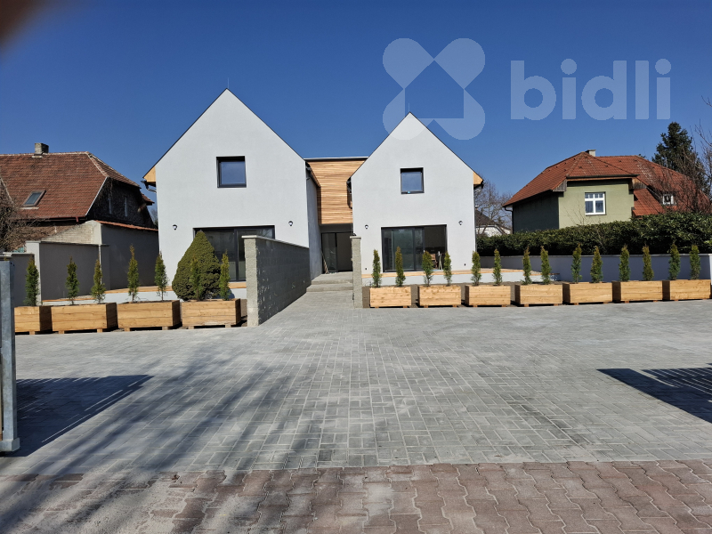 Prodej 4+kk, UP 107 m2, zahrada 229 m2, Praha 9-Běchovice