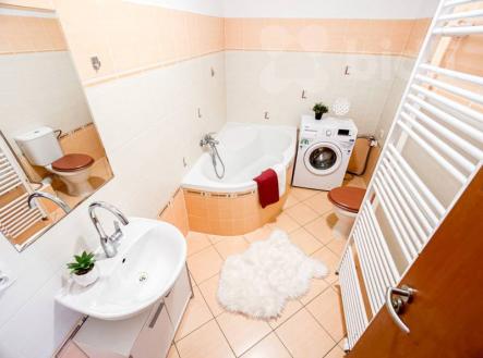 Pronájem cihlového bytu 2+kk, 63 m2, Fischerova ul. Olomouc | Pronájem bytu, 2+kk, 63 m²