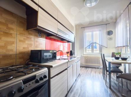 Prodej rodinného domu, 187 m2, pozemek 269 m2, U Plováren, Hradec Králové - Slezské Předměstí | Prodej - dům/vila, 187 m²