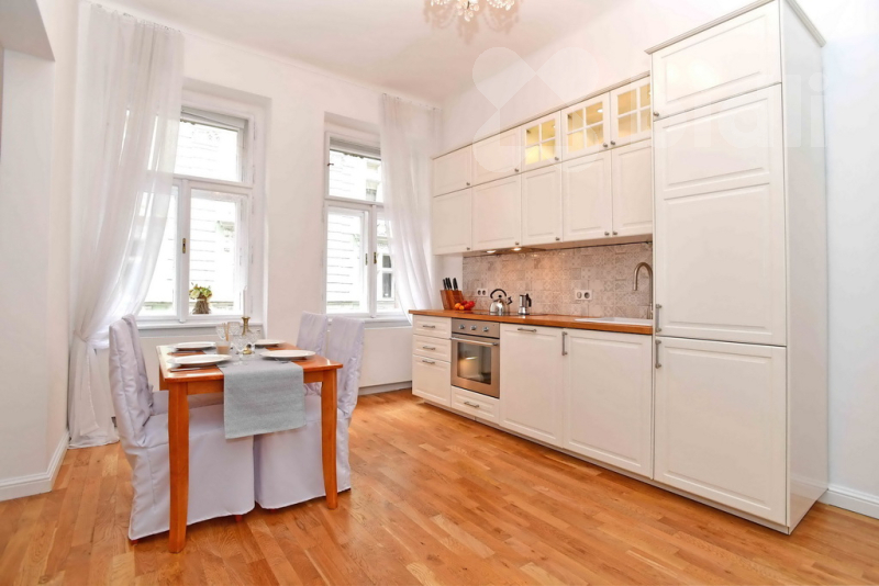 Byt 4+kk, 128 m2, cihla, OV, Praha Nové Město