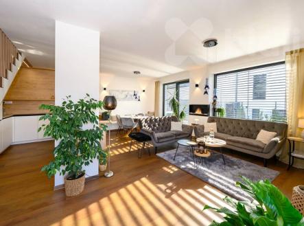 Prodej bytu 3+kk, 120 m2, zahrada 205 m2, garáž, parkovací stání, Zlín | Prodej bytu, 3+kk, 120 m²