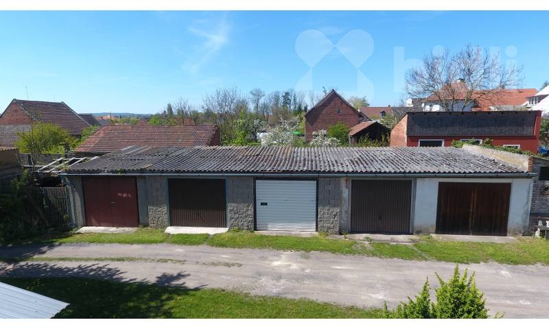 Prodej garáže, 19 m2, OV, Kněževes, ul. Štrosova