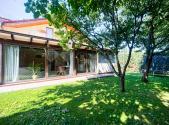 Prodej - dům/vila, 214 m²