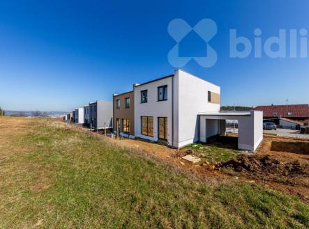 Moderní novostavba 5+kk s pozemkem 503 m2 - ideální pro rodinu, Hořovice | Prodej - dům/vila, 126 m²