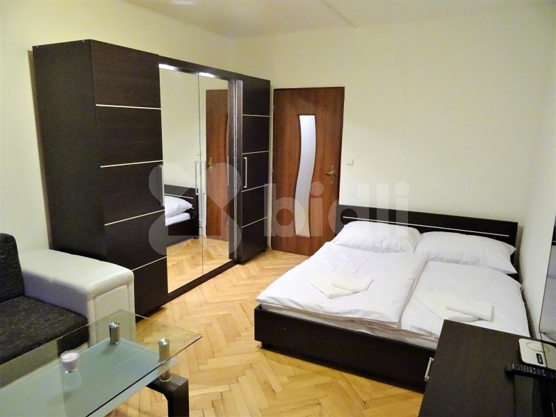 Pronájem 2+1, 54 m2 - Kobylisy
