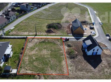 dron | Prodej - pozemek pro bydlení, 886 m²