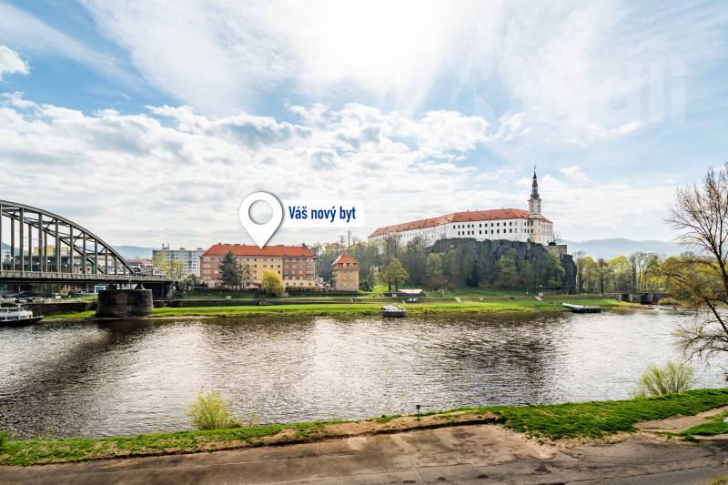 Pronájem bytu 3+1/L 86 m2, Smetanovo nábřeží, Děčín