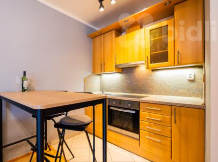Moderní byt 1+kk s parkovacím stáním na prodej - skvělá investice nebo startovací bydlení! | Prodej bytu, 1+kk, 31 m²