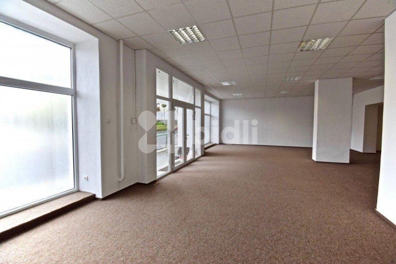 Pronájem, Obchodní prostor, 142m2, Hlinsko, Poděbradovo náměstí
