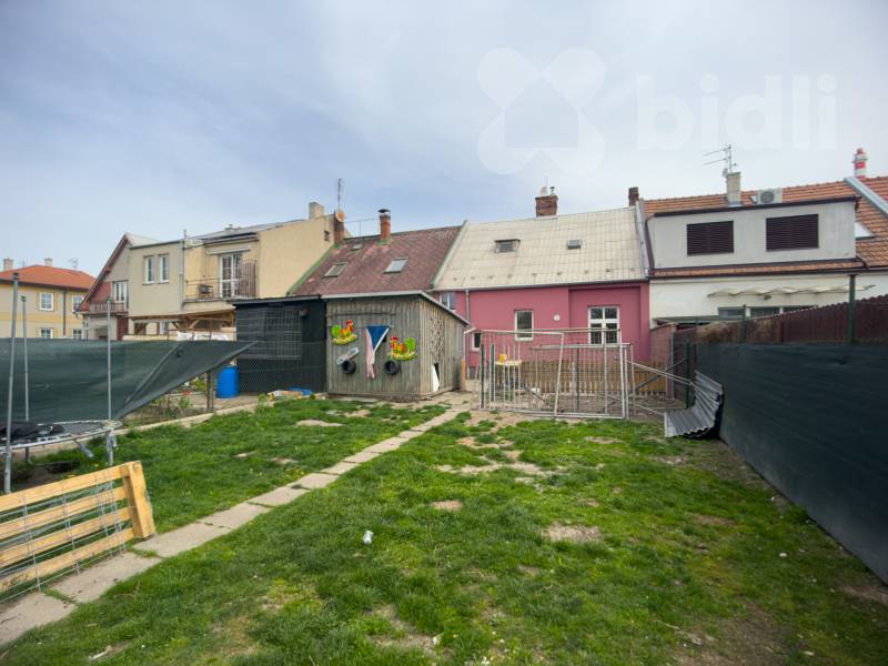 Rodinný dům 4+1, se zahrádkou, Olomouc - Hodolany