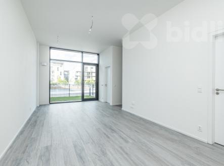Bytová jednotka 1+kk, 40,6 m2 d předzahrádkou 15,4 m2 | Prodej bytu, 1+kk, 42 m²