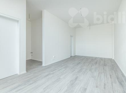 Bytová jednotka 1+kk, 40,6 m2 d předzahrádkou 15,4 m2 | Prodej bytu, 1+kk, 42 m²