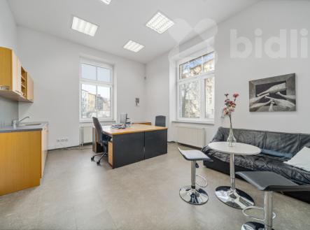 Pronájem reprezentativní kanceláře, centrum Hradec Králové | Pronájem - kanceláře, 80 m²
