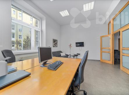 Pronájem reprezentativní kanceláře, centrum Hradec Králové | Pronájem - kanceláře, 80 m²