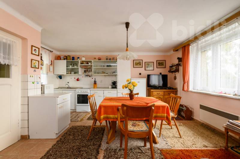 Prodej rodinného domu 117m2 s pozemkem 2993m2