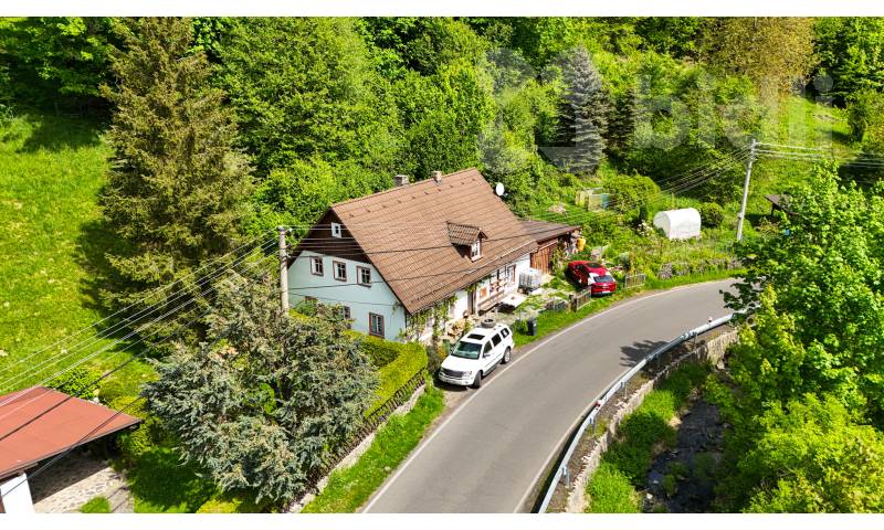 Prodej RD 3+1 v obci Merboltice na pozemku 4213 m2
