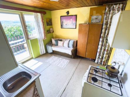 Prodej chaty 31 m2, pozemek 566 m2, Stochov - Na Holubíně | Prodej - chata/rekreační objekt, 65 m²