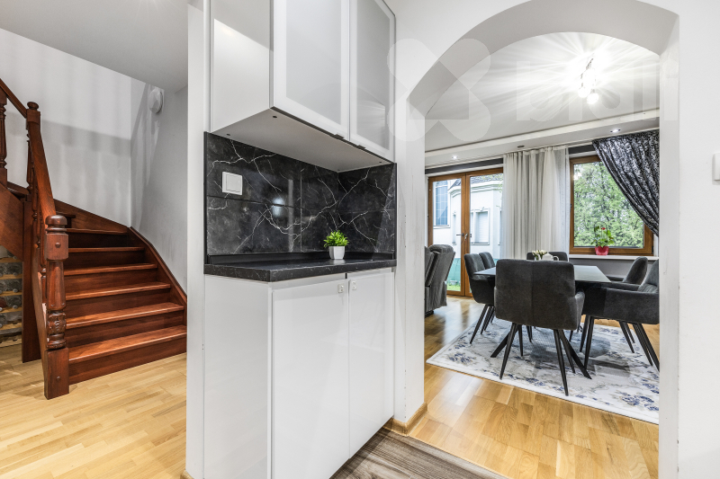 Prodej rodinného domu 5+1, 160m2, pozemek 591m2, Jeneč, ul. Unhošťská