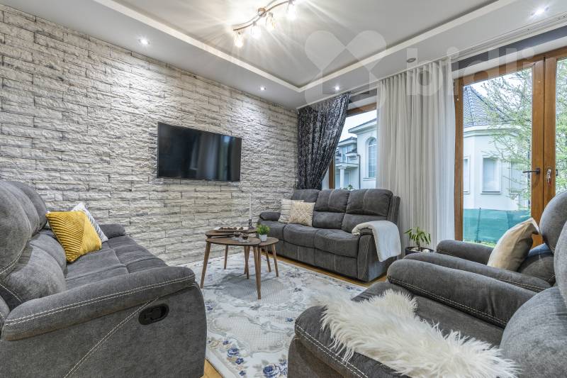 Prodej novostavby RD, 5+1/Terasa,Garáž, 160m2, pozemek 591m2, Jeneč, ul. Unhošťská