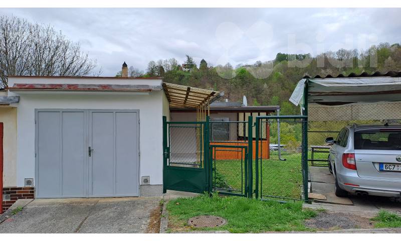 Prodej zahrady 601 m2, se zahradním domkem 40 m2 a garáží 19 m2