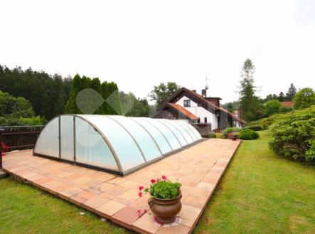 Prodej rodinného domu 193m2 s bazénem a zahradou - Baldovec | Prodej - dům/vila, 193 m²