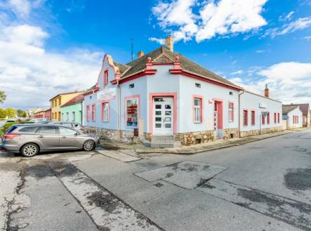 Pronájem - komerční objekt, průmyslový areál, 875 m² obrázek