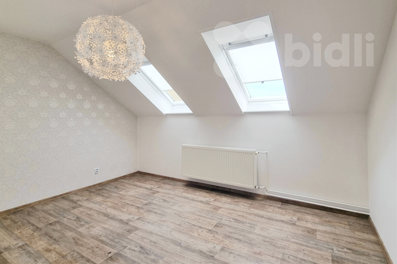 Pronájem bytu 3+kk, 81 m2, Račetice