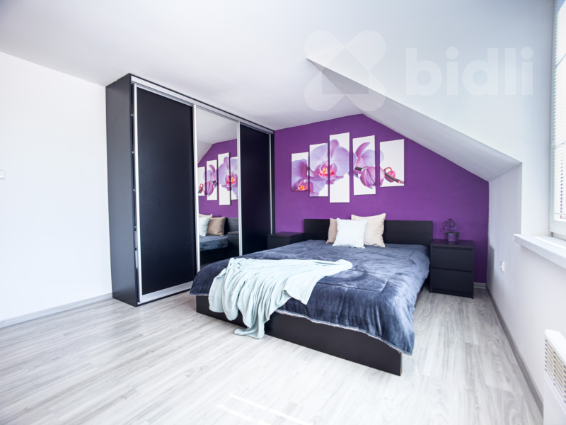 Prodej domu 353 m2, pozemek 1746 m2, K. Hynka Máchy Pečky