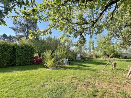 Prodej zahrady s chatou v zahrádkářské kolonii v Českých Budějovicích | Prodej - pozemek, zahrada, 479 m²