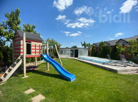 Prodej rodinného domu 3+kk 80m&#178;, pozemek 737m&#178; Kozomínská, Postřižín | Prodej - dům/vila, 80 m²