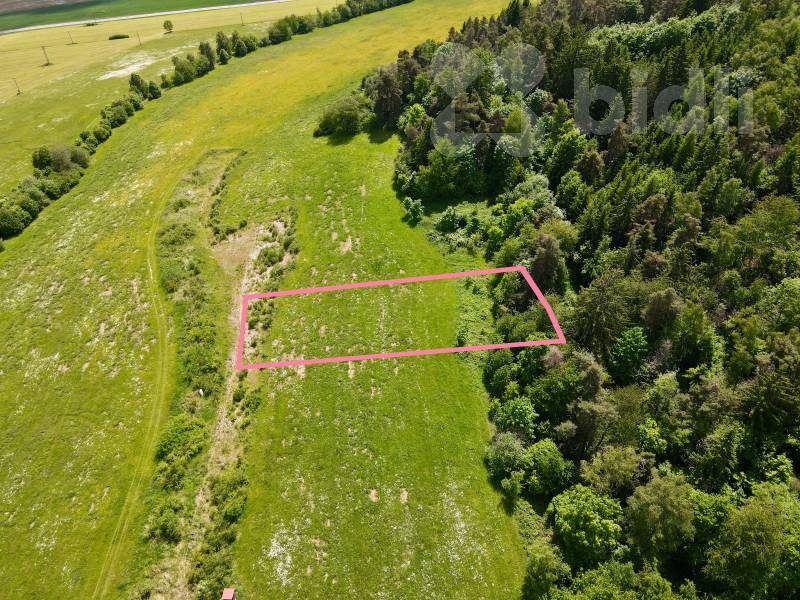 Pozemek vhodný k výstavbě, 1733 m2, Bezděkov-Struhadlo