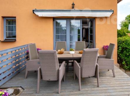 Elegantní rodinný dům uprostřed přírody s moderními technologiemi v Kamenici Ládví | Prodej - dům/vila, 214 m²