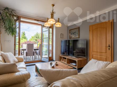 Elegantní rodinný dům uprostřed přírody s moderními technologiemi v Kamenici Ládví | Prodej - dům/vila, 214 m²