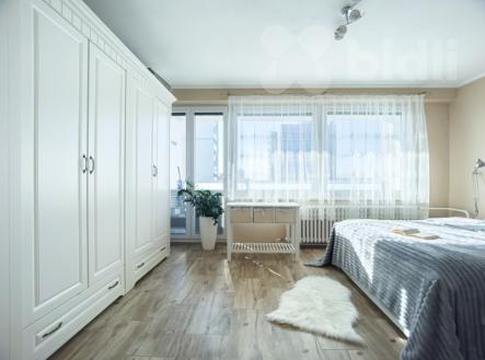 Slunný byt 2+1  s velkou lodžií a zahradou - Letňany, Praha 18_ pro komplet reko. | Prodej bytu, 2+1, 78 m²