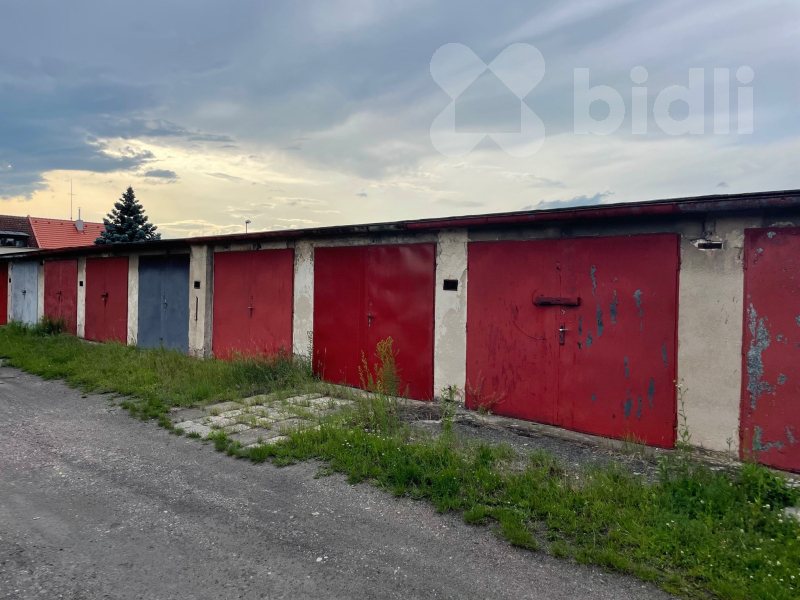 Prodej garáže, Hradec Králové