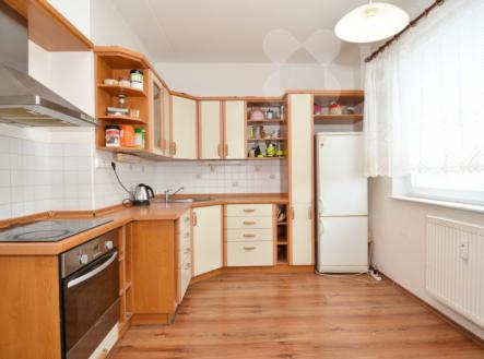 Byt 2+1/L, 65 m2, panel, DV, Praha Libuš | Prodej bytu, 2+1, 65 m²